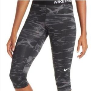 Nike Pro Dri Fit Capri Legging Black/Gray Marble Print Size Medium